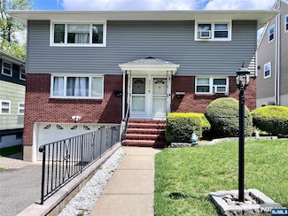 577 Carpenter Place Unit 2nd Fl, Ridgefield, NJ 07657
