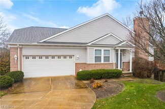 8635 Pine Creek Ln, Northfield, OH 44067