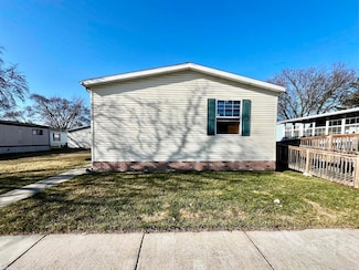 17037 Easterbridge St, Macomb, MI 48044