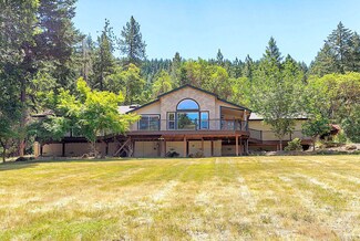480 Surrey Dr, Grants Pass, OR 97526