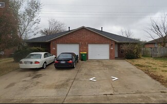 2827 Carondolet St, Springdale, AR 72764