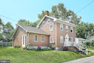 2467 Pleasant View Dr, York, PA 17406