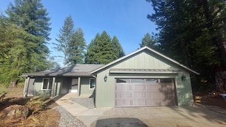 130 Skookum Ln, Crescent City, CA 95531