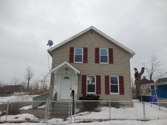 31 Spruce St, Springfield, MA 01105