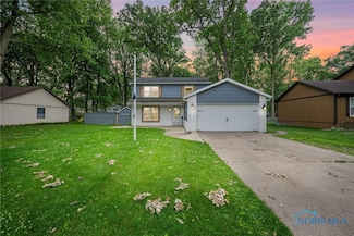 204 Hickory St, Swanton, OH 43558