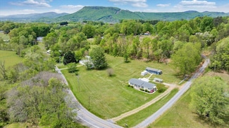 303 Coaling Rd, Troutville, VA 24175