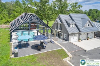 75 Browns Dr, Easton, PA 18042