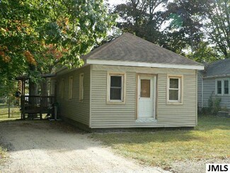 111 Adams St, Leslie, MI 49251