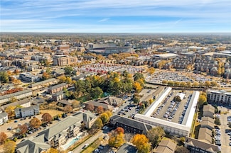 615 W Glenn Ave Unit 101, Auburn, AL 36832