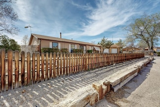 1246 Sugar Rd SE, Rio Rancho, NM 87124