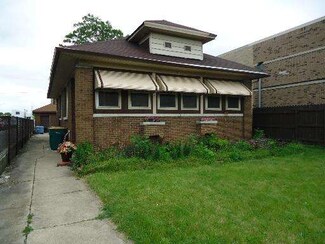 554 E Cass St, Joliet, IL 60432
