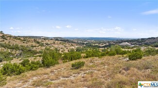 120 Falling Oak Trail, Blanco, TX 78606