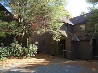 18 Island View, Grantham, NH 03753