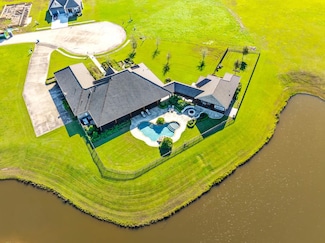 126 Sternfels Ct, Thibodaux, LA 70301