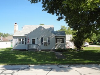 373 E Lincoln St, Seneca, IL 61360