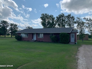 12 Main Ave, Mountain, ND 58262