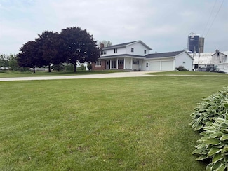 8478 N Brown County Line Rd, Pulaski, WI 54162