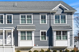 65 Market St Unit 1, Amesbury, MA 01913