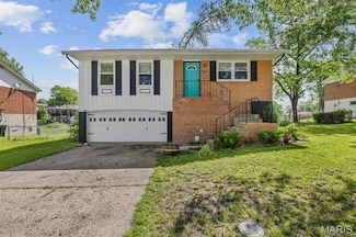 9730 Hale Dr, Saint Louis, MO 63123
