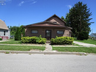 1072 Mckinley St, Fremont, OH 43420