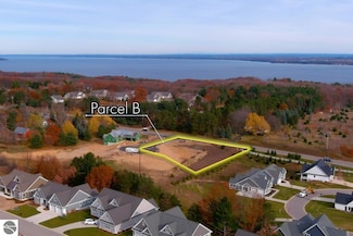 35 Jojack Run, Traverse City, MI 49686