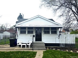 6871 Winthrop St, Detroit, MI 48228