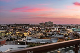 2907 Cliff Dr, Newport Beach, CA 92663