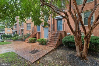 545 Colecroft Ct, Alexandria, VA 22314