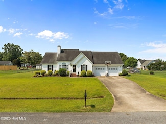 2824 Preston Ln, Grimesland, NC 27837