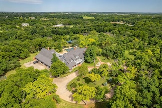 2701 Twin Creek Dr, Oklahoma City, OK 73131
