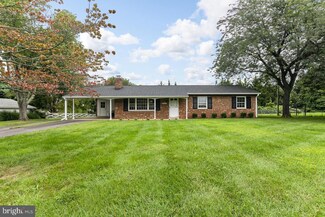 13512 Floris St, Herndon, VA 20171