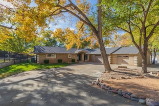 412 N Shore Dr, Amarillo, TX 79118