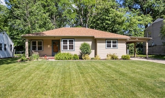18 Clinton Dr, Columbia, MO 65203