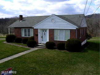 225 S 1st St, Mc Connellsburg, PA 17233