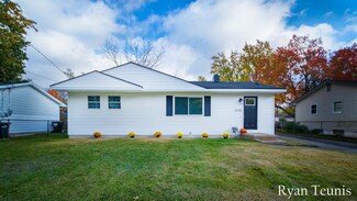 5725 Cheshire St, Portage, MI 49002