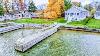 209 Emery Ave, Clayton, NY 13624