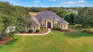 76 Woodfield Cir, Homosassa, FL 34446