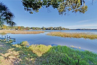 4014 E Lake Park Dr, Hernando, FL 34442