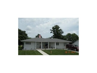 704 W 31st St, Higginsville, MO 64037