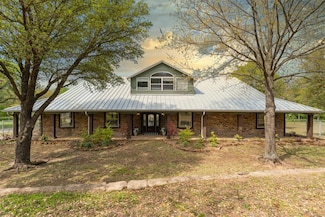 162 Ranchway Dr, Burleson, TX 76028