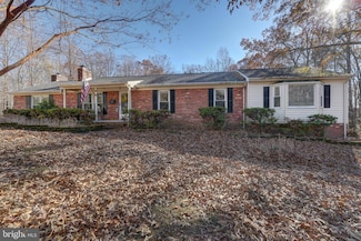 209 Walnut Woods Dr, Louisa, VA 23093