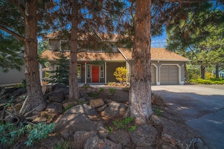 2561 NE 6th St, Bend, OR 97701