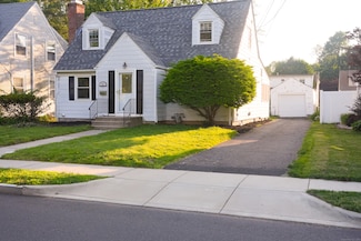 71 Princeton St, West Hartford, CT 06110