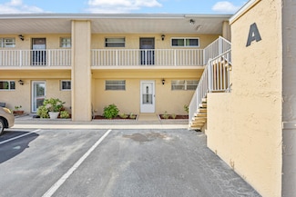 2135 N Courtenay Pkwy Unit 102, Merritt Island, FL 32953
