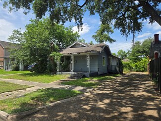 4209 Bell St, Houston, TX 77023