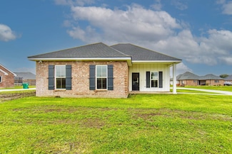 299 Bouverans Cir, Lockport, LA 70374
