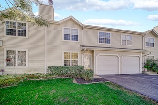 535 Normandie Ln, Round Lake Beach, IL 60073