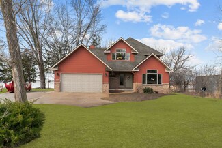 2740 Marine Dr, Oshkosh, WI 54901