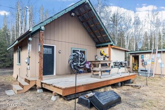 704 Adventure Rd, Fairbanks, AK 99712