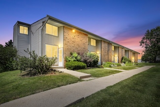 1434 Big Bend Rd, Waukesha, WI 53189